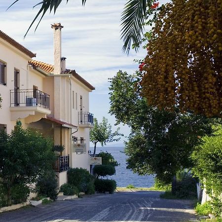Anniska Hotel Kardhamili Esterno foto