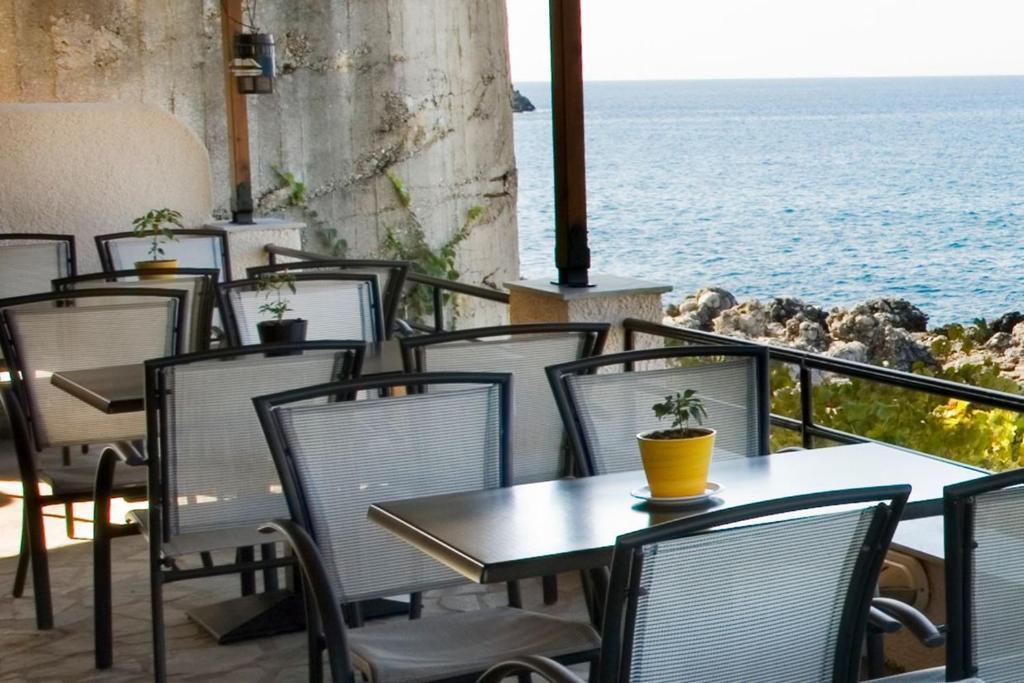 Anniska Hotel Kardhamili Esterno foto